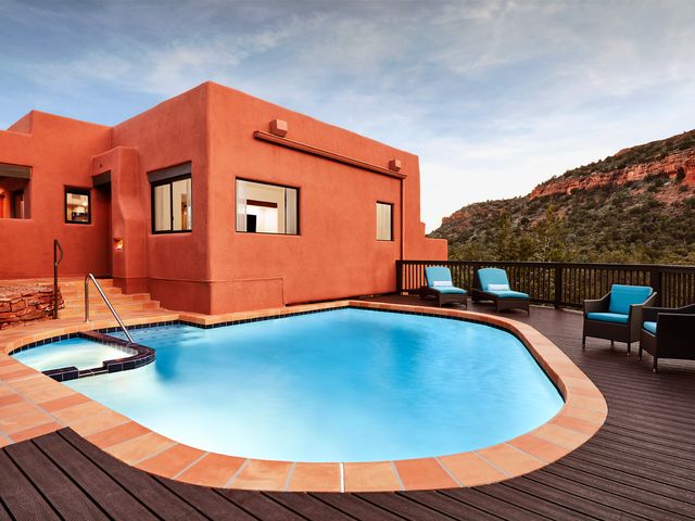 enchantment-resort-sedona-pool-suite